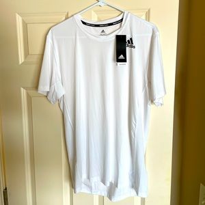 Adidas tech fit training t-shirt, NWT,size M